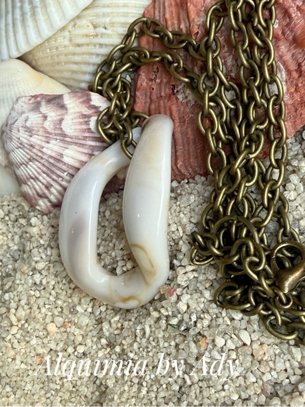 Creamy White Shell Loop Necklace with Antique Brass X-long Chain
